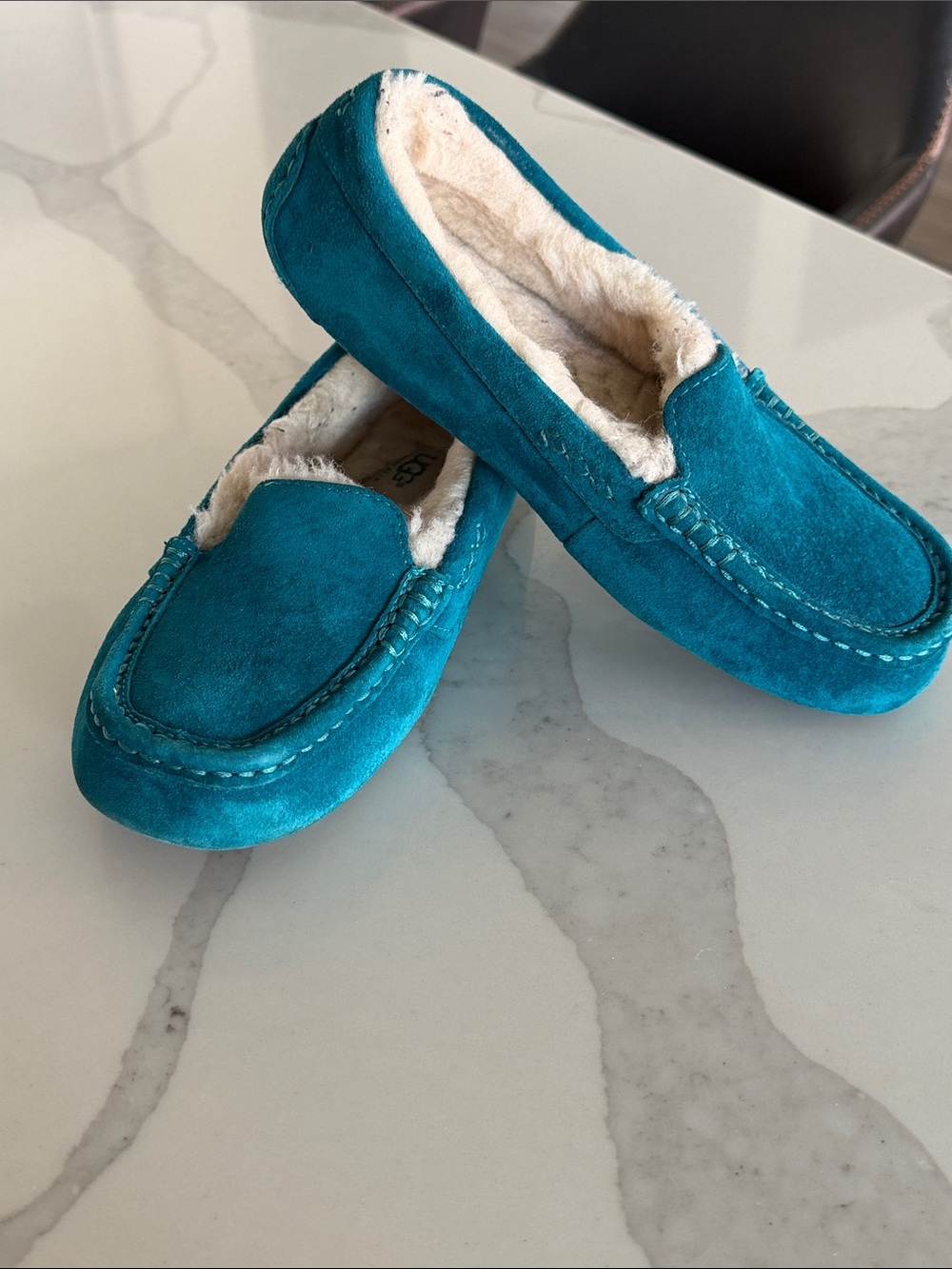 UGG Women’s Ansley Teal Suede Shearling-Lined Moccasin Slippers. Size 8. - Picture 10 of 11